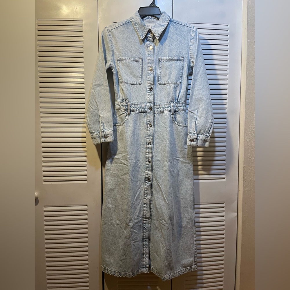 Zara Light Blue Denim Long Sleeve Dress with button front NWOT